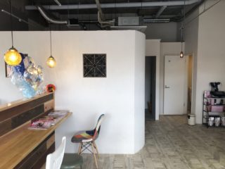沖縄の店舗(美容室)新規オープン、内装の施工後写真