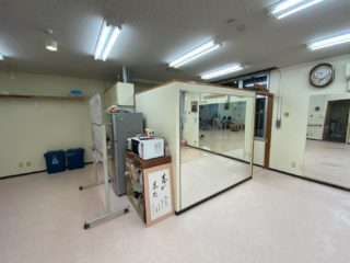沖縄リフォーム デイサービス 床貼替え 間仕切り作成